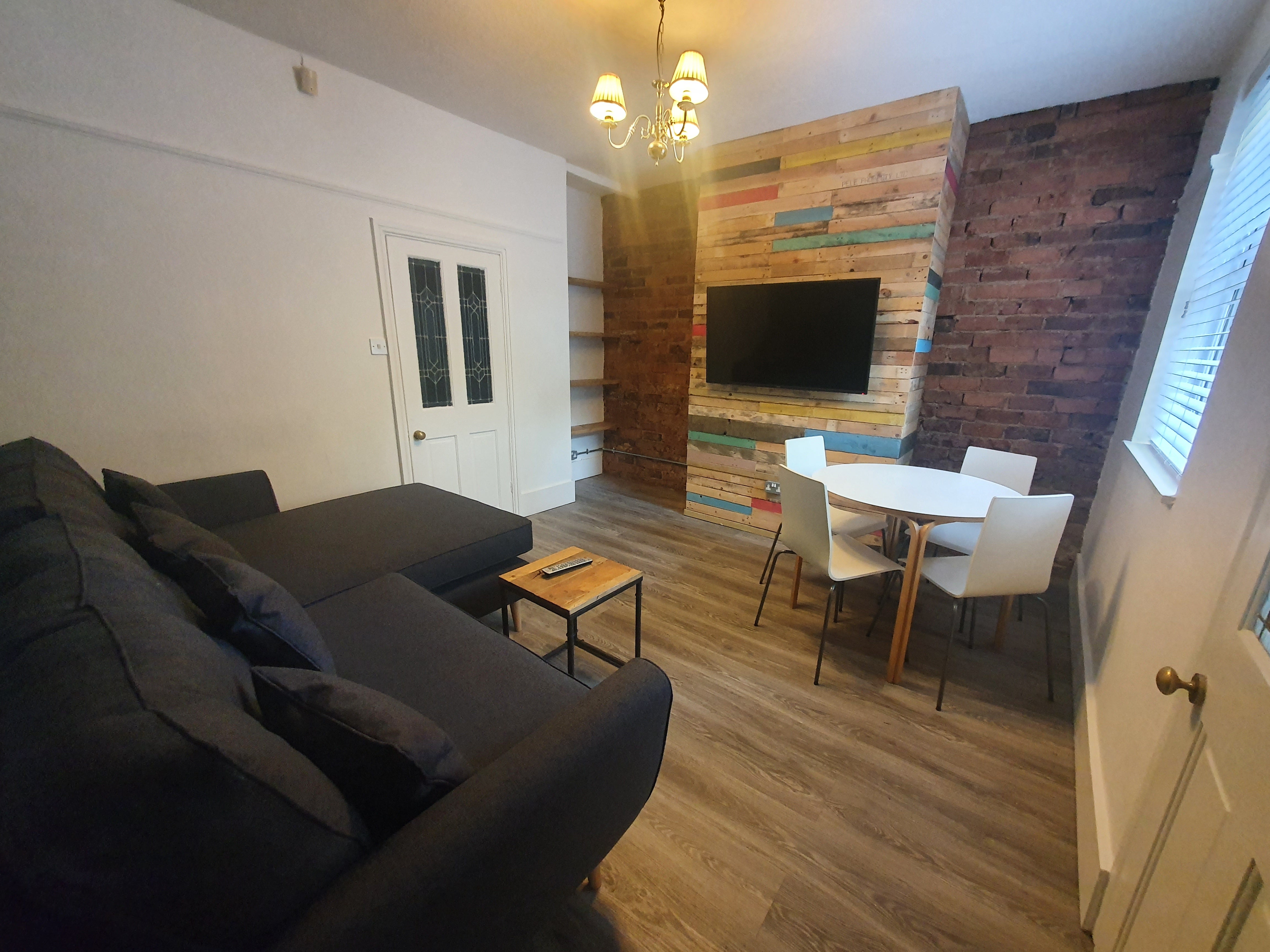 House Reservoir Retreat in Birmingham