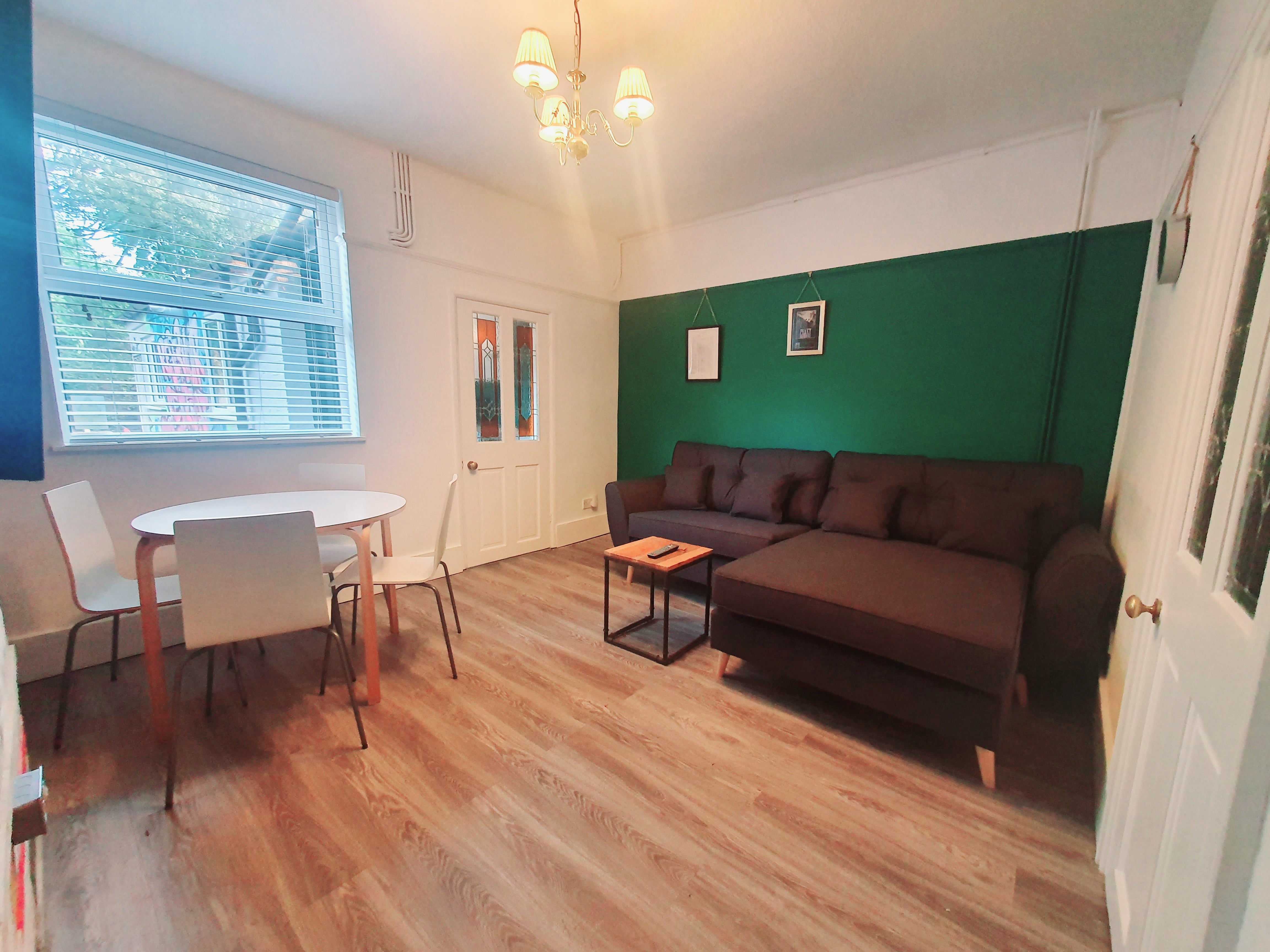 House Reservoir Retreat in Birmingham