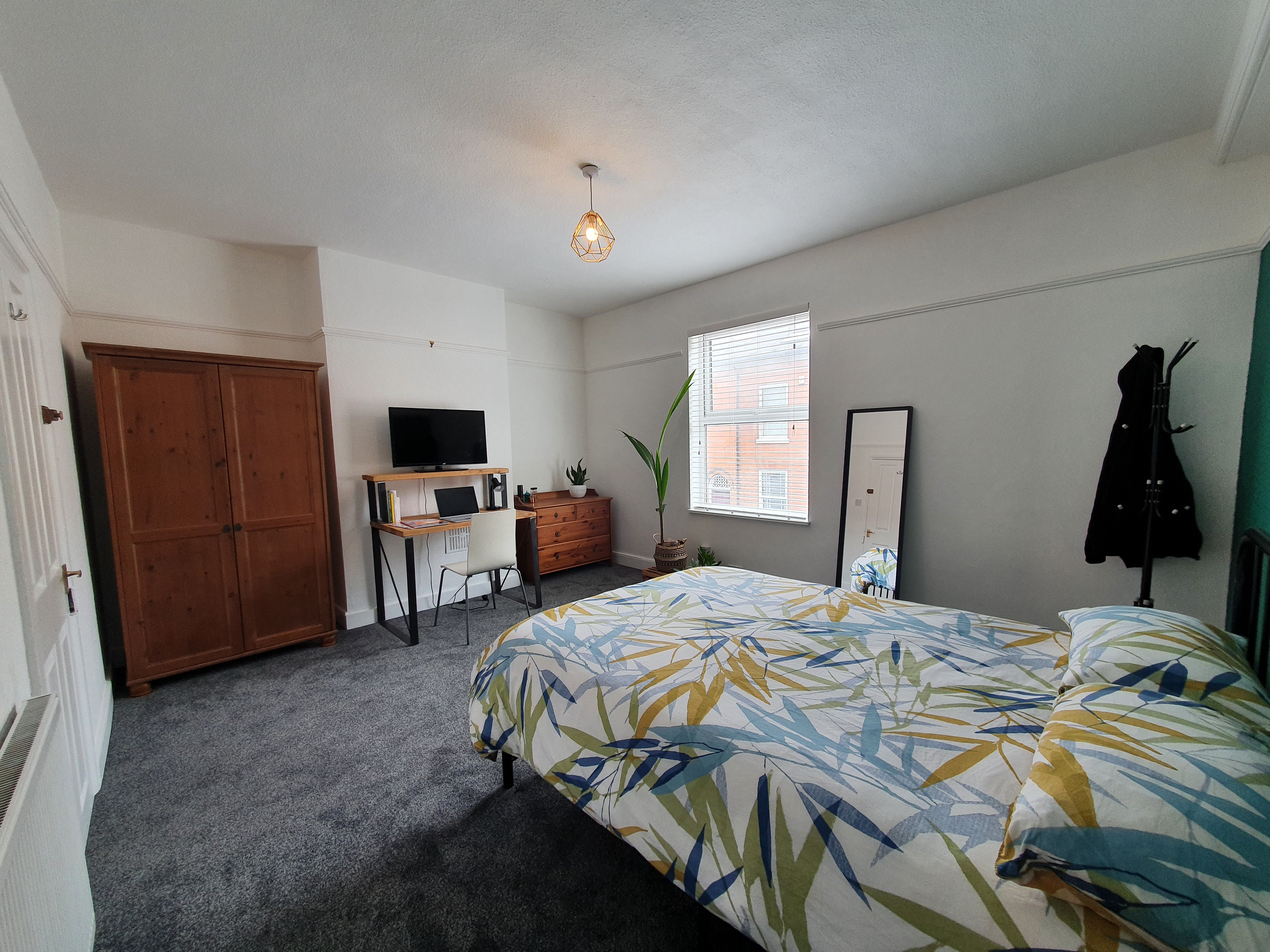 House Reservoir Retreat in Birmingham