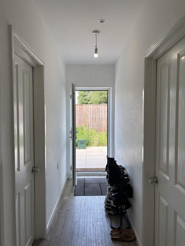 Room Martin Way in Greater London