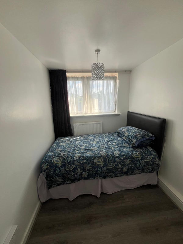 Room Ravenscroft Street in Greater London