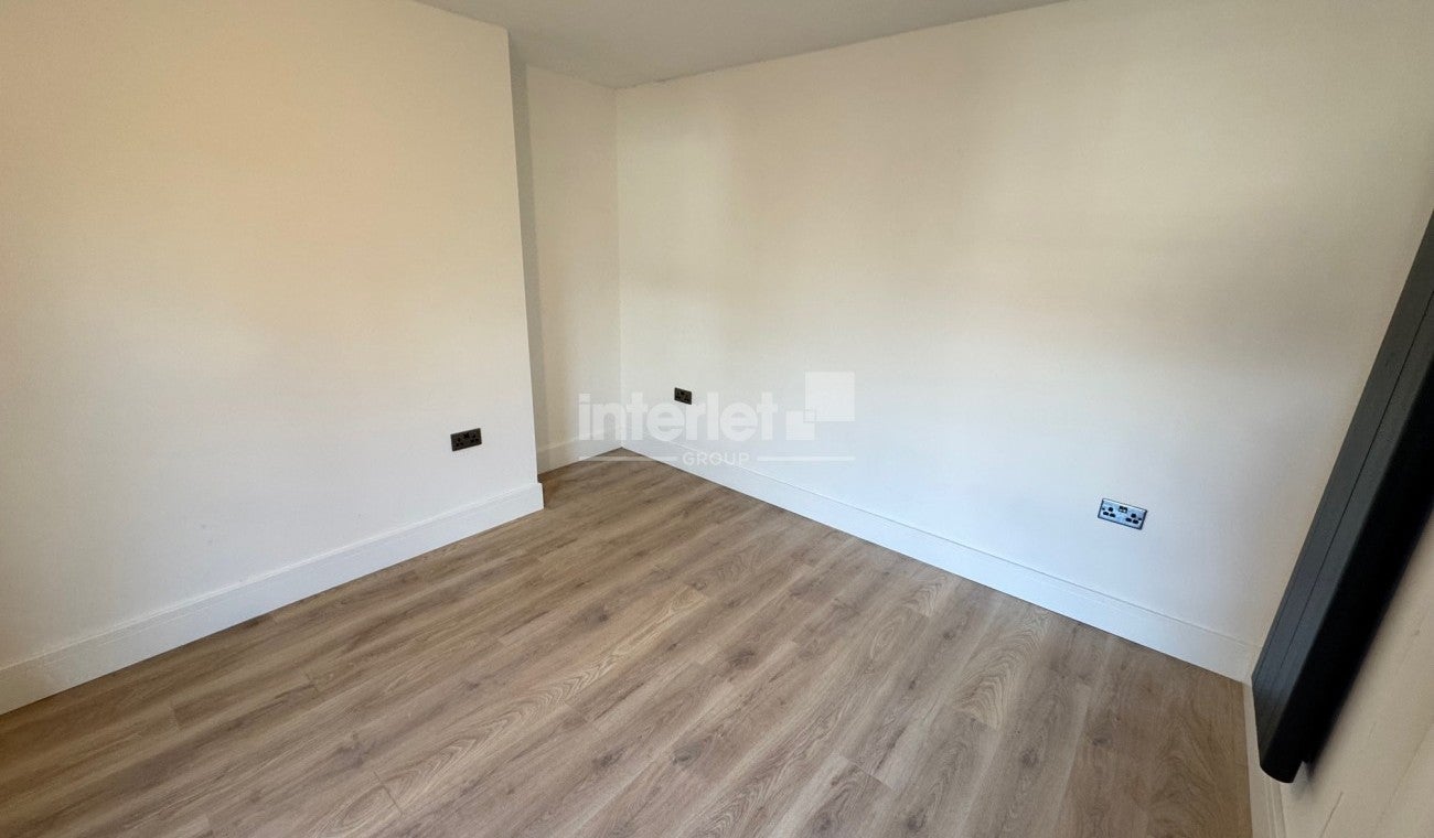 Flat Llanthewy Road in Newport