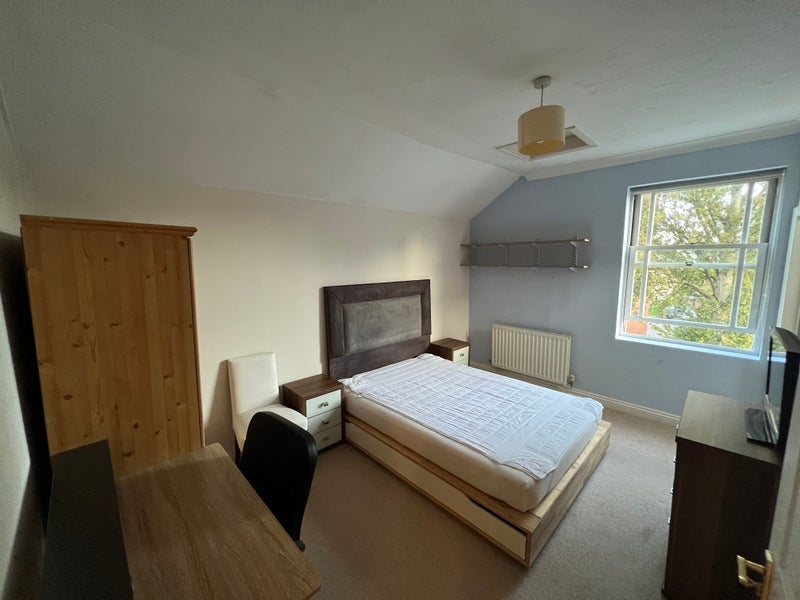 Room Warwick Place in Royal Leamington Spa