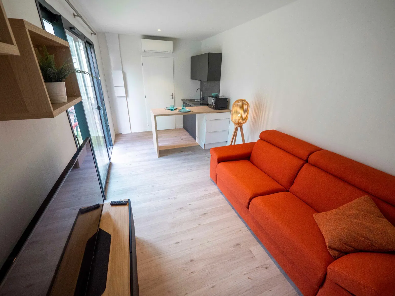 Flat Rue Francisco Ferrer in Décines-Charpieu