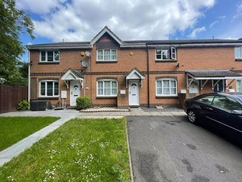 House Stranraer Gardens in Slough