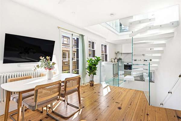 House Pindock Mews in City of Westminster