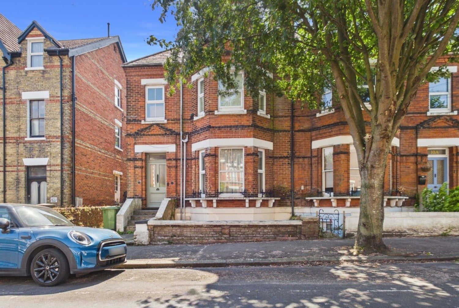 Flat Connaught Road in Folkestone and Hythe District