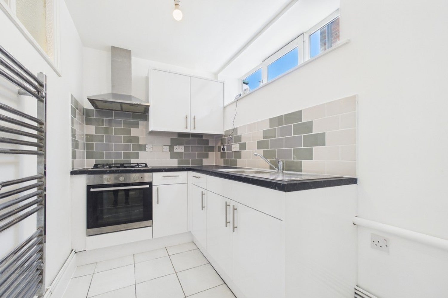 Flat Connaught Road in Folkestone and Hythe District