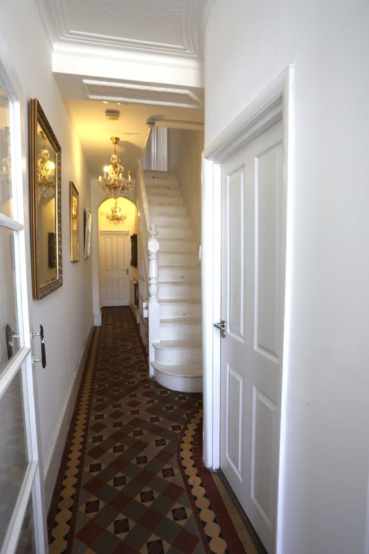 Room York Road in Greater London