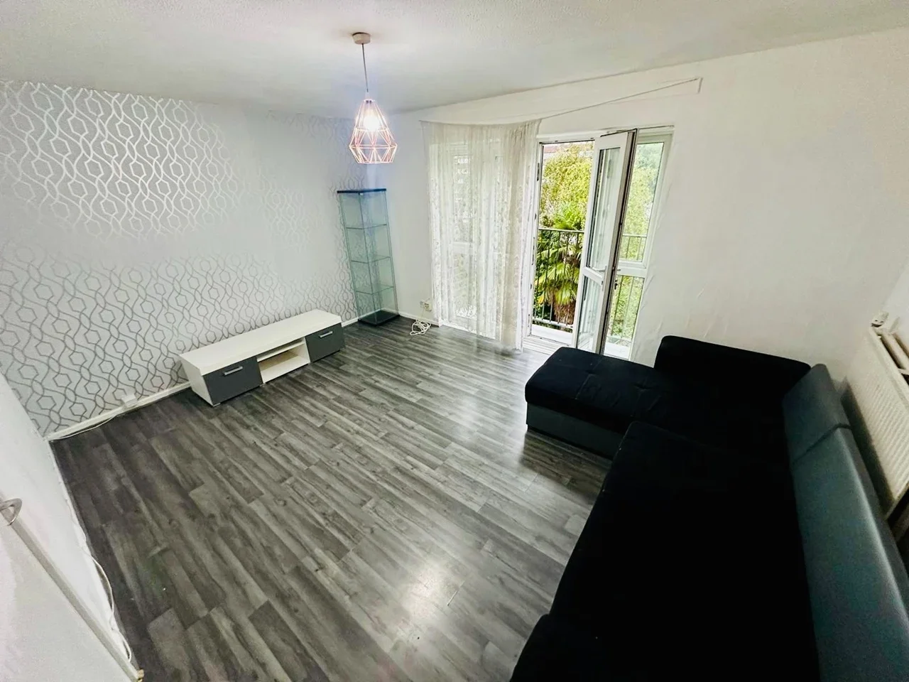 Flat Carteret Way in Greater London