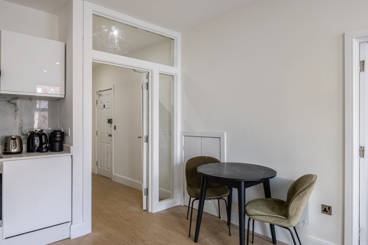 Flat South Lambeth Road in Greater London