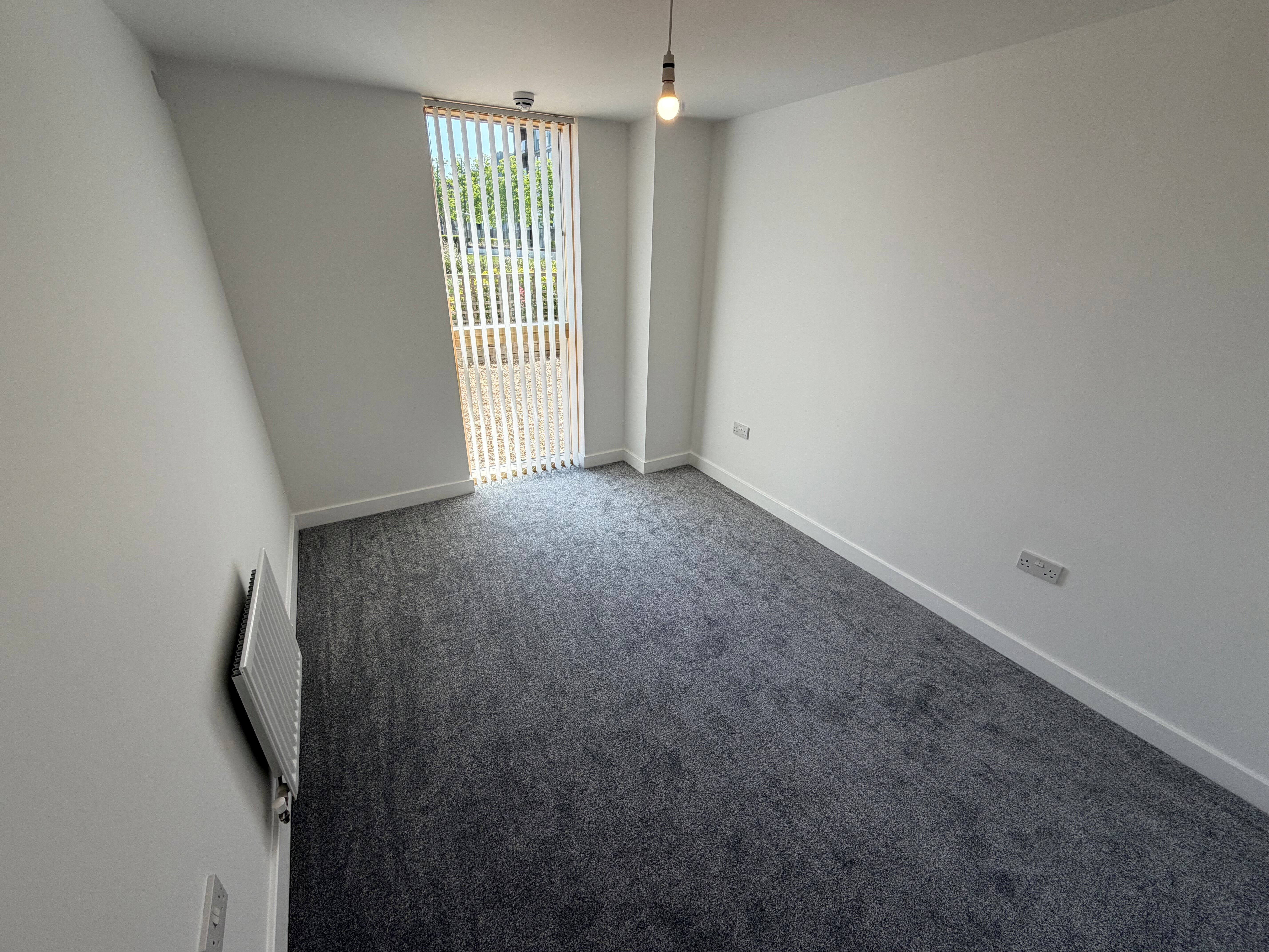 Flat Avebury Boulevard in Milton Keynes