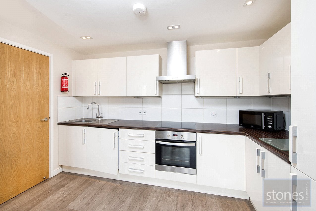 Flat Mintern Street in Greater London
