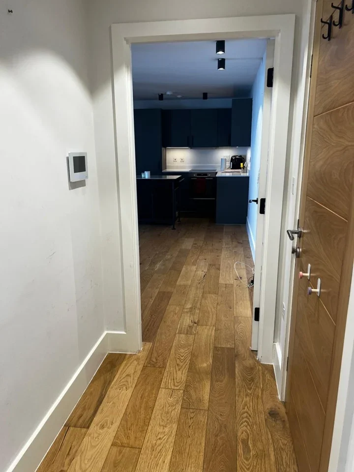 Flat Warple Way in Greater London