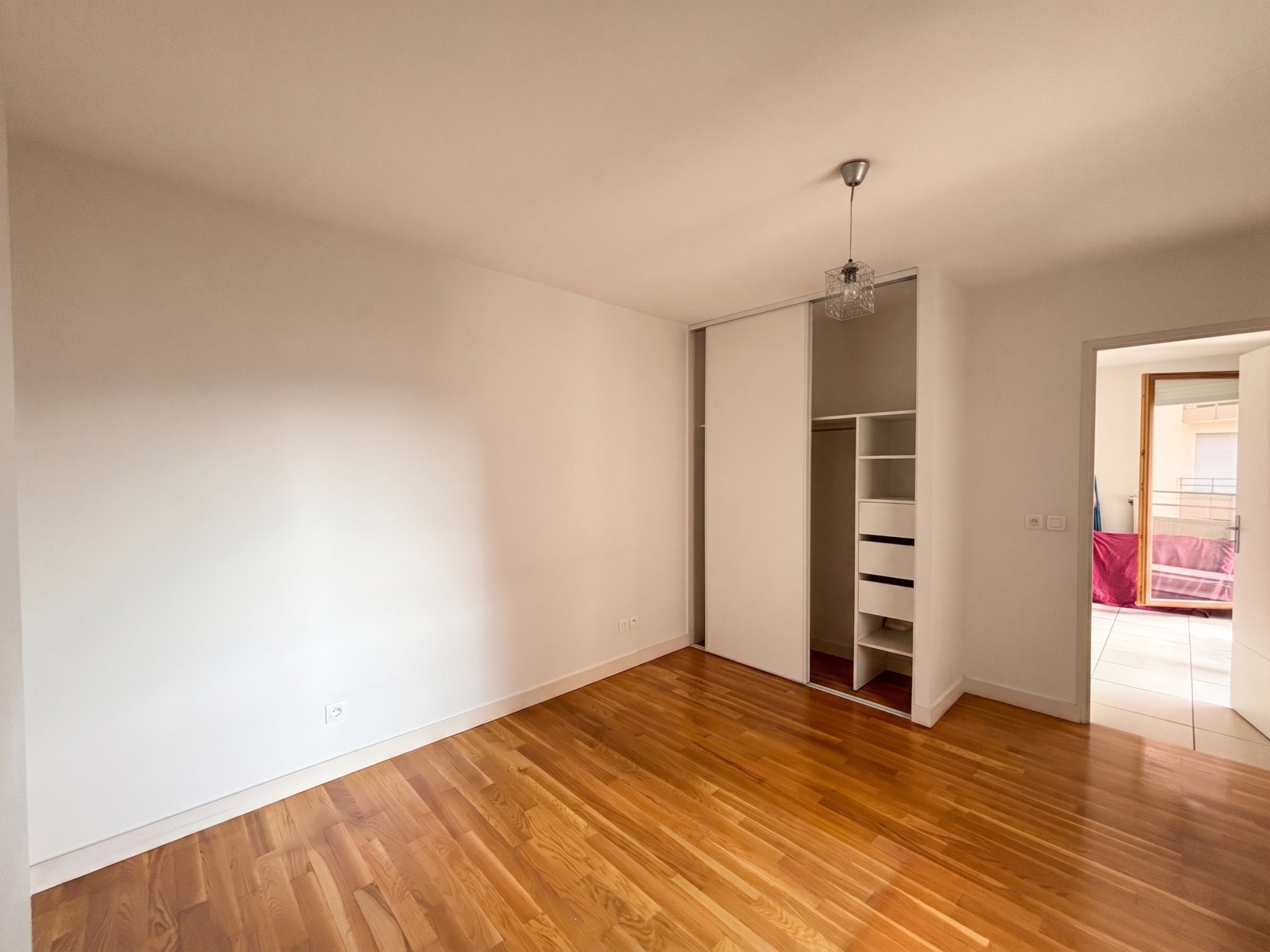 Flat Rue Antonin Perrin in Villeurbanne