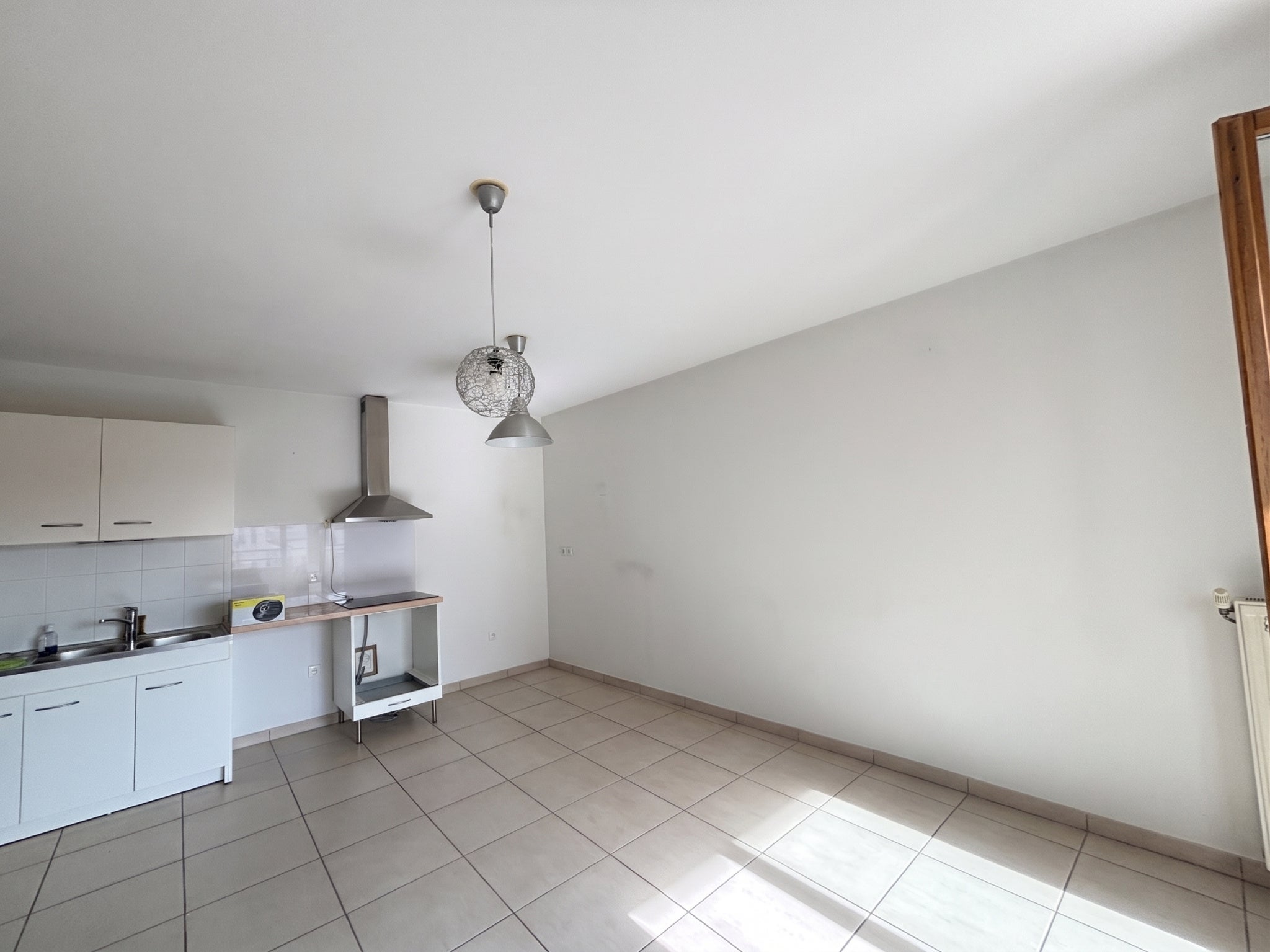 Flat Rue Antonin Perrin in Villeurbanne