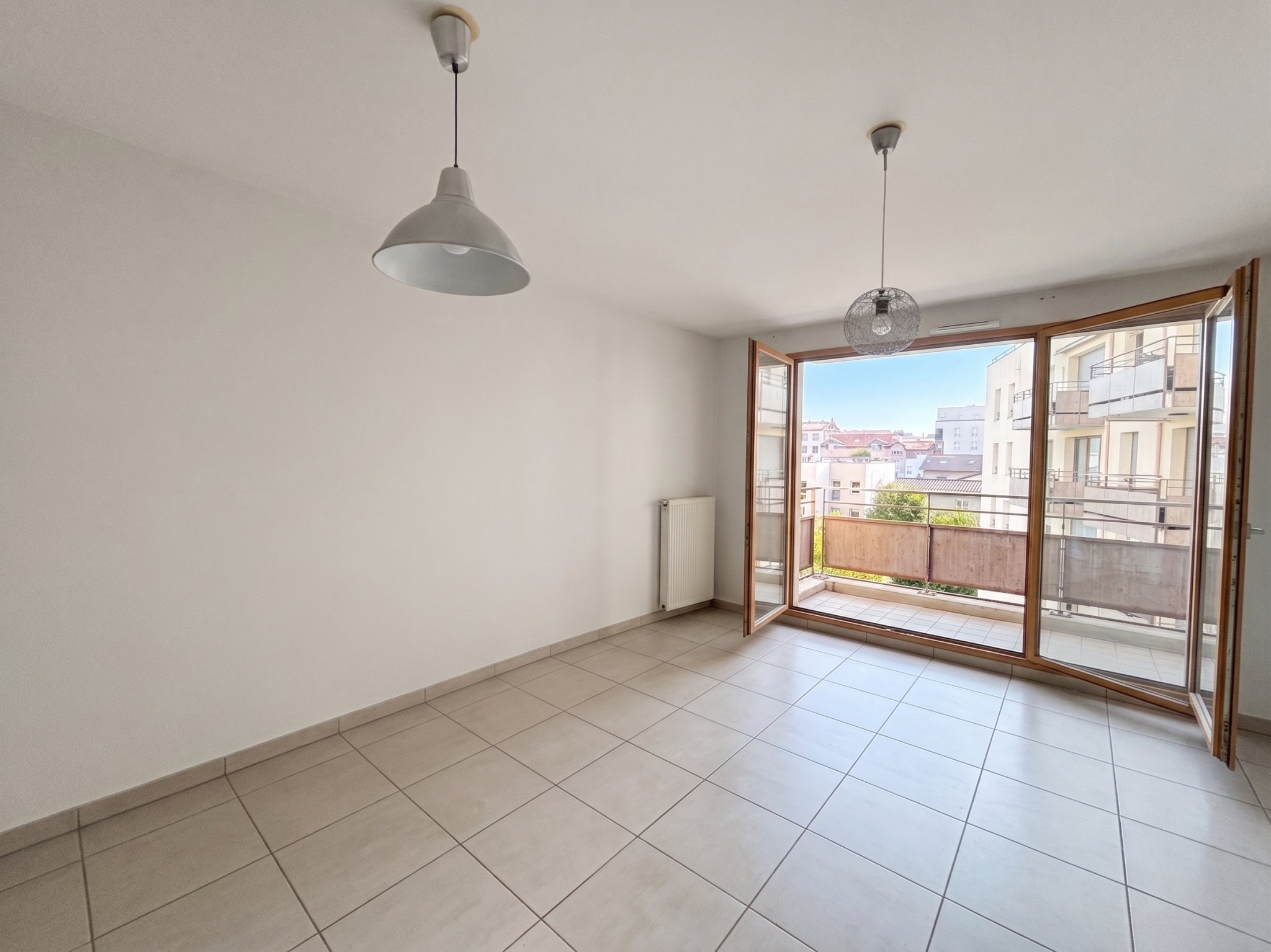 Flat Rue Antonin Perrin in Villeurbanne