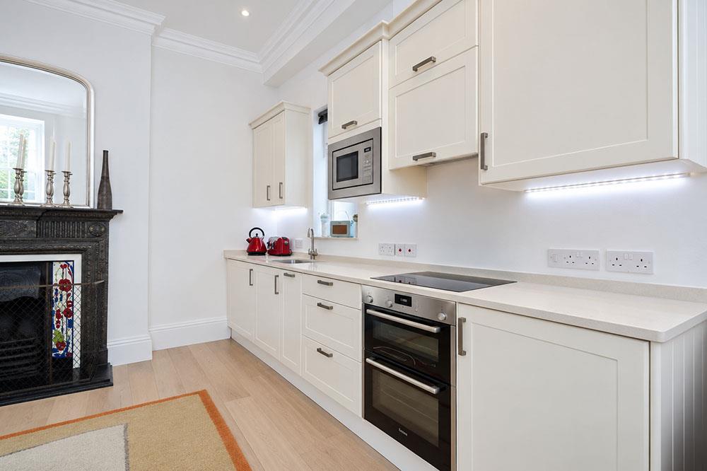 Flat St Stephen's Gardens in City of Westminster