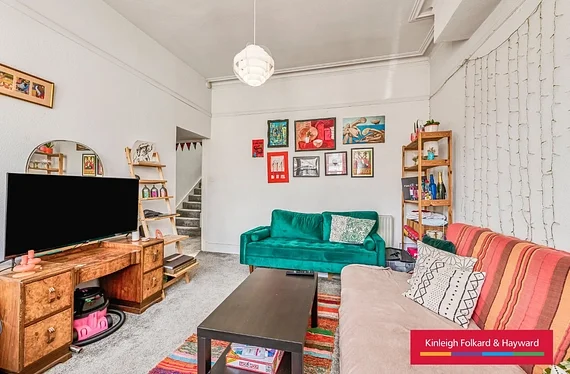 Flat Virginia Walk in Greater London