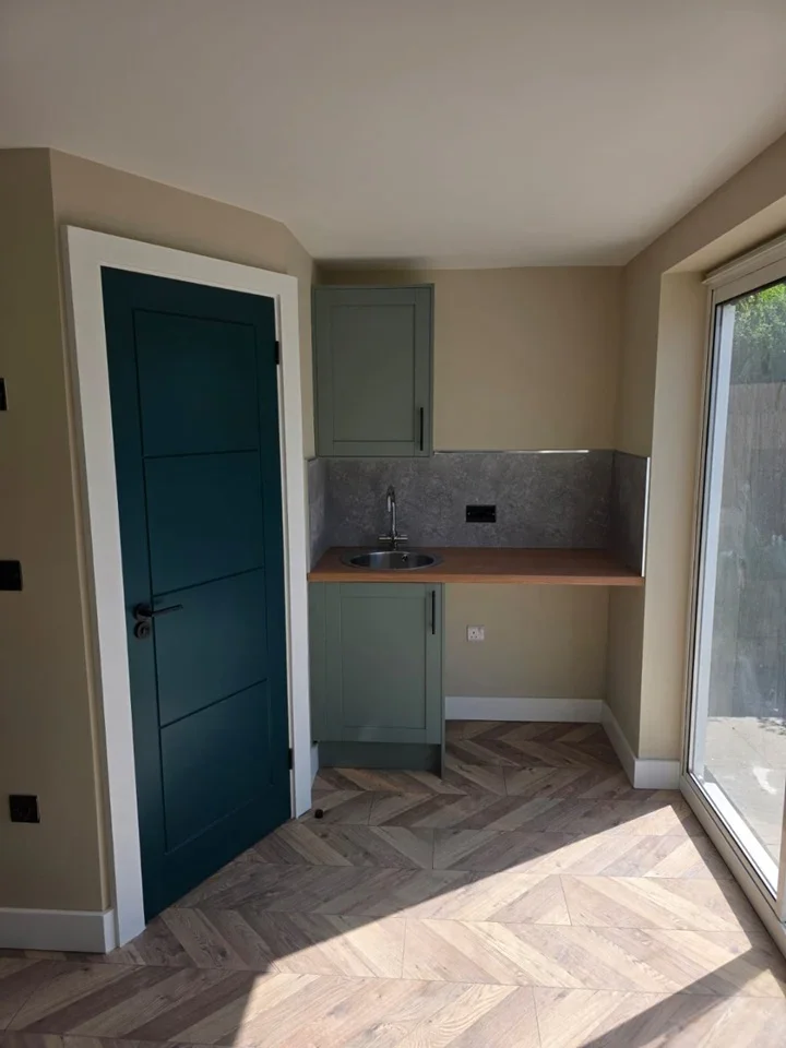 Room Ashwood Road in Hertsmere