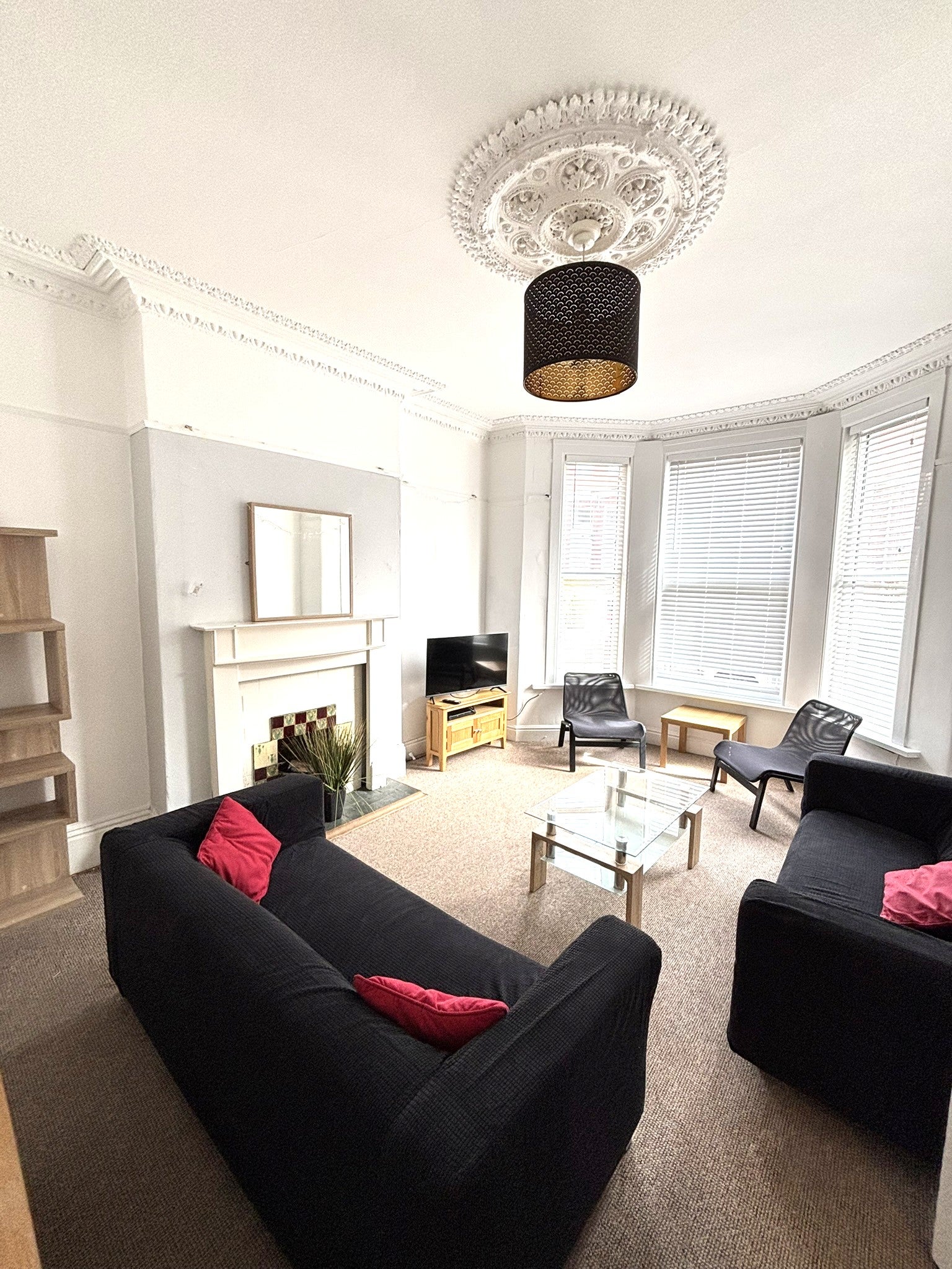 Room Hillside Avenue in Plymouth