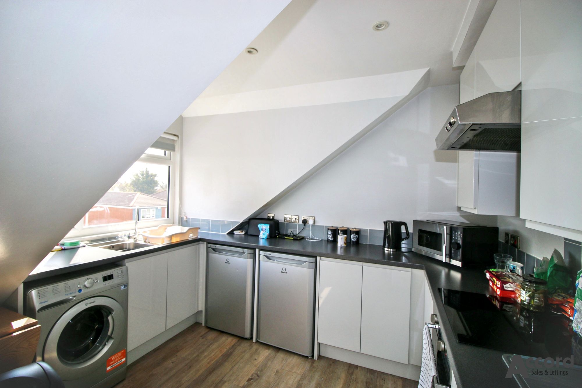 Flat Hornchurch Road in Greater London