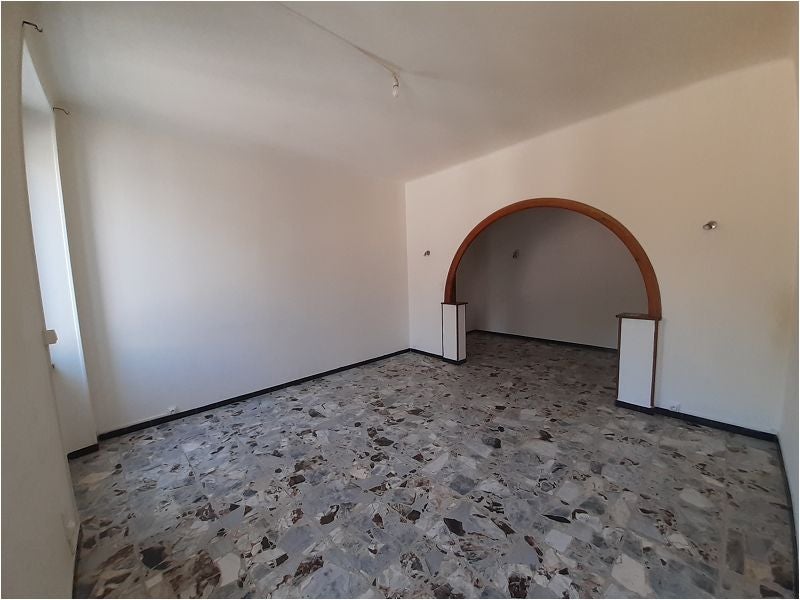 Flat Place Pierre Semard in Alès