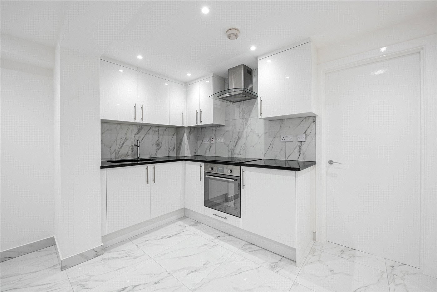 Flat Upper Tachbrook Street in City of Westminster