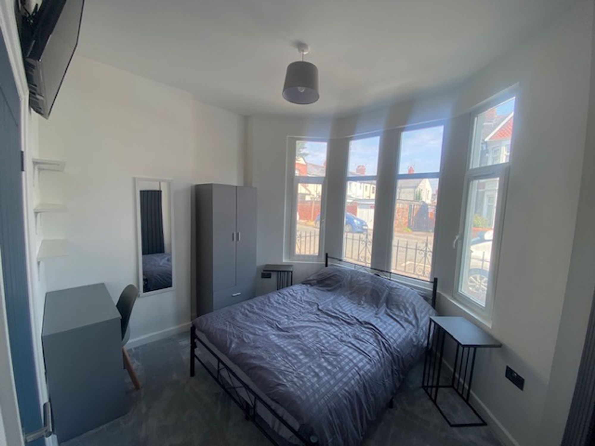 Room Inglefield Avenue in Cardiff