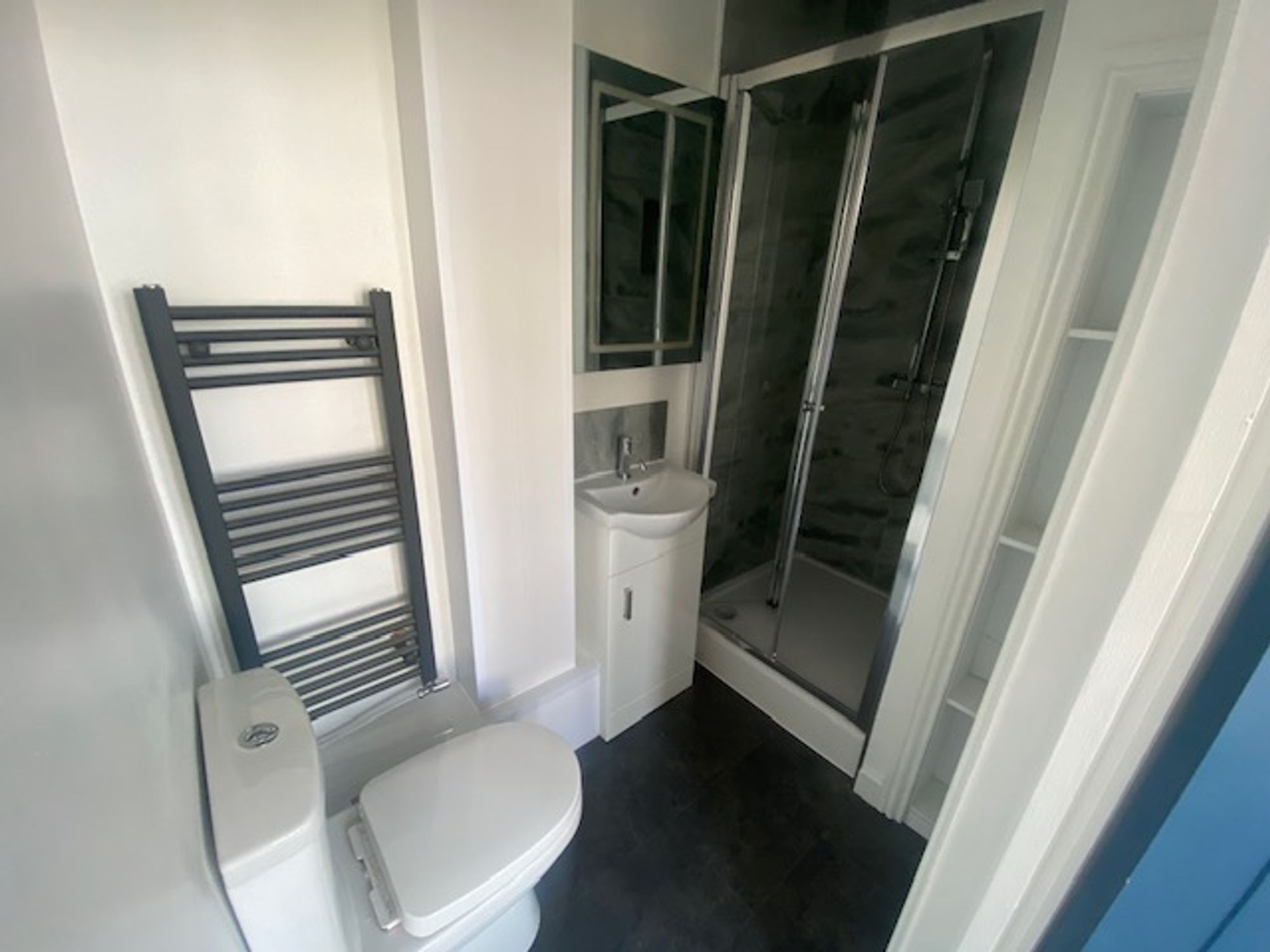 Room Inglefield Avenue in Cardiff