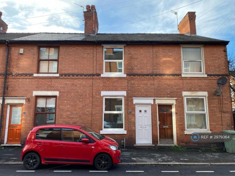 House Wilford Crescent East in Nottingham