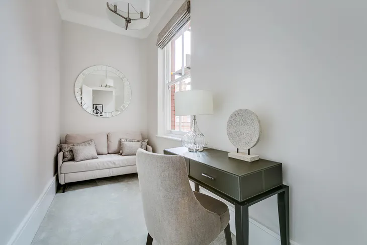 Flat Sloane Gardens in Greater London