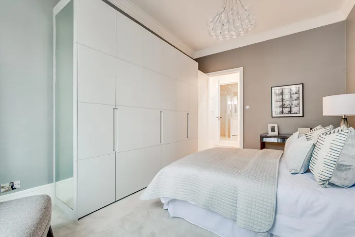 Flat Sloane Gardens in Greater London