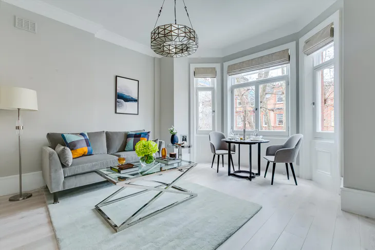 Flat Sloane Gardens in Greater London