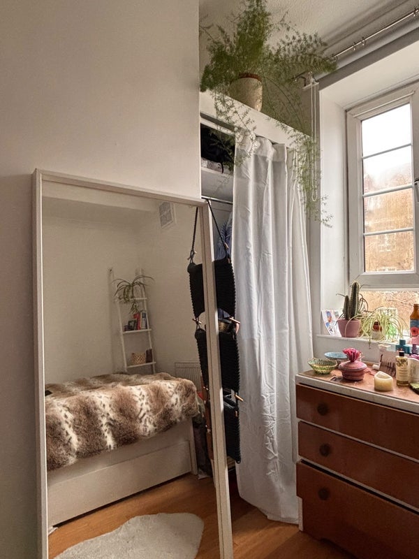 Room White Post Lane in Greater London