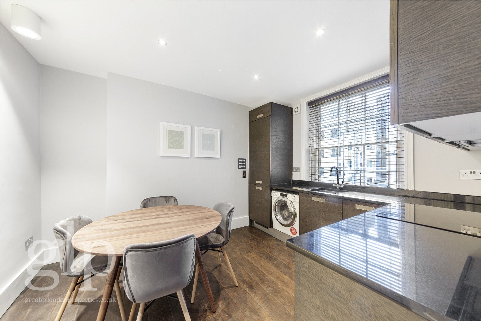Flat High Holborn in Greater London