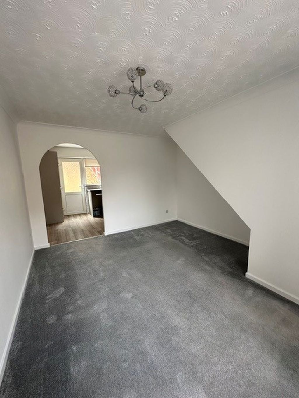 House Knowesley Close in Bromsgrove