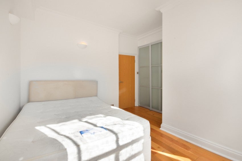 Flat Montagu Square in City of Westminster