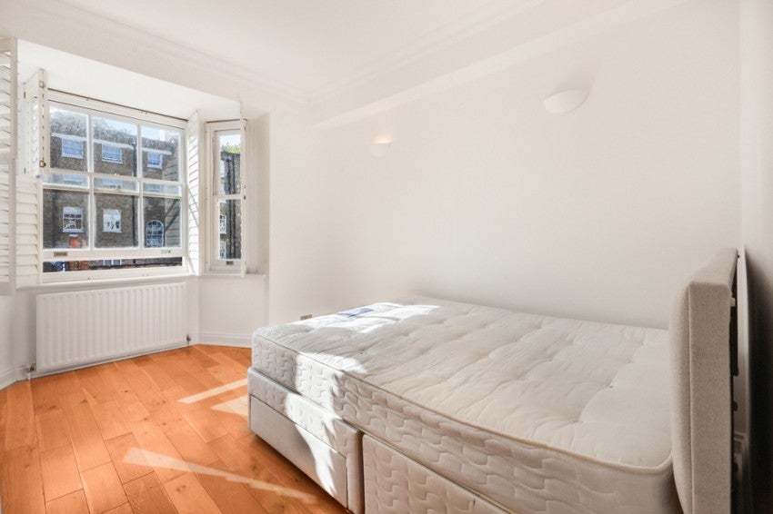 Flat Montagu Square in City of Westminster