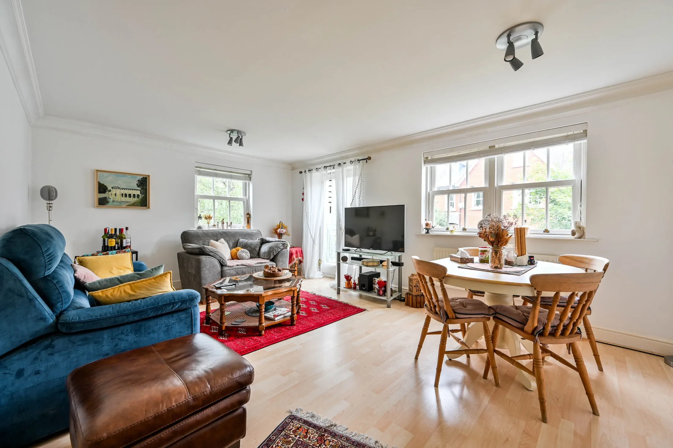 Flat Sells Close in Guildford