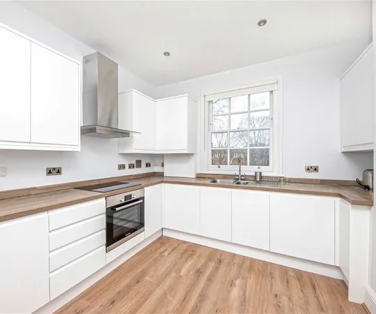 House Cambrian Road in Greater London