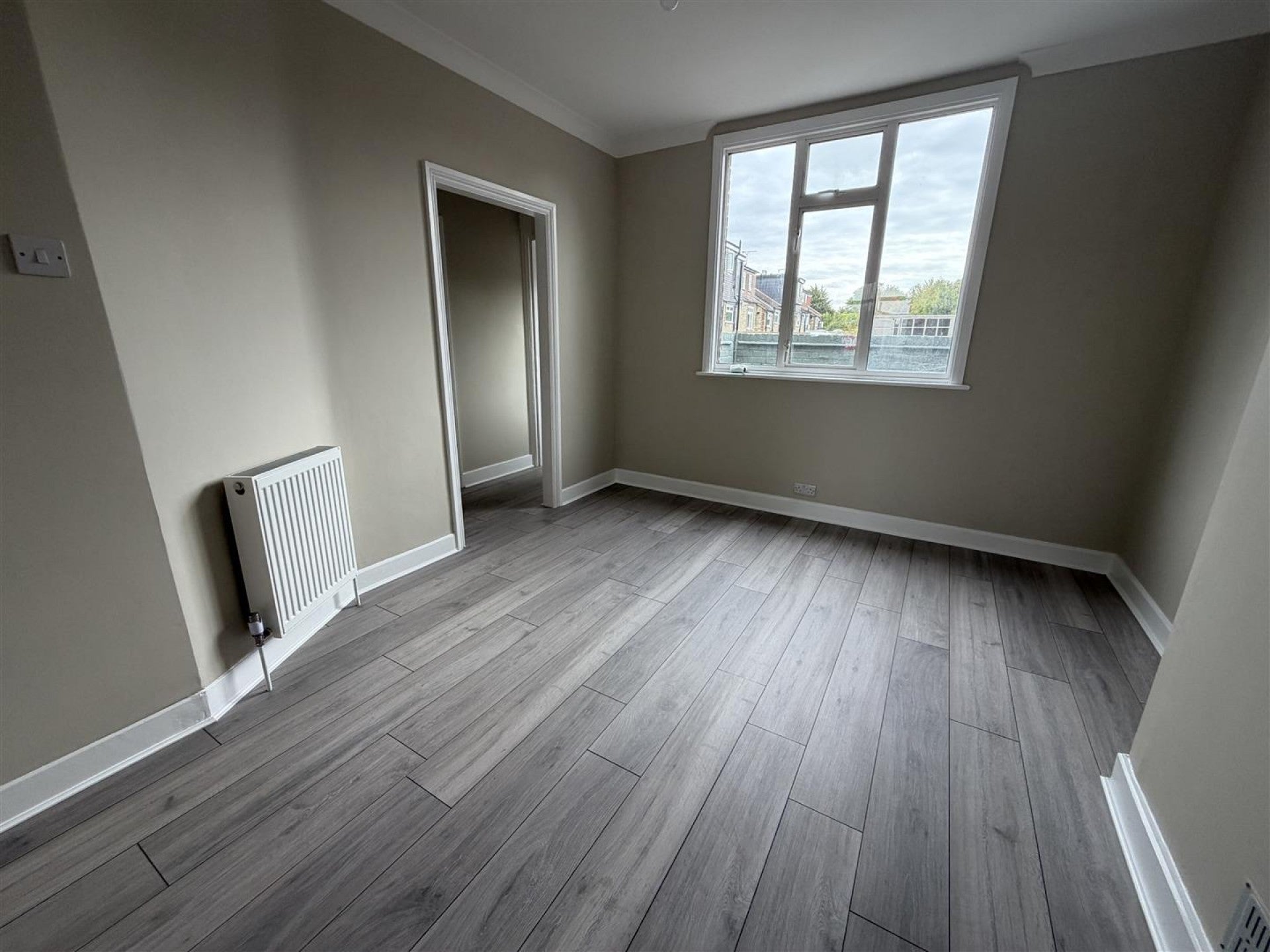 House Larkshall Road in Greater London