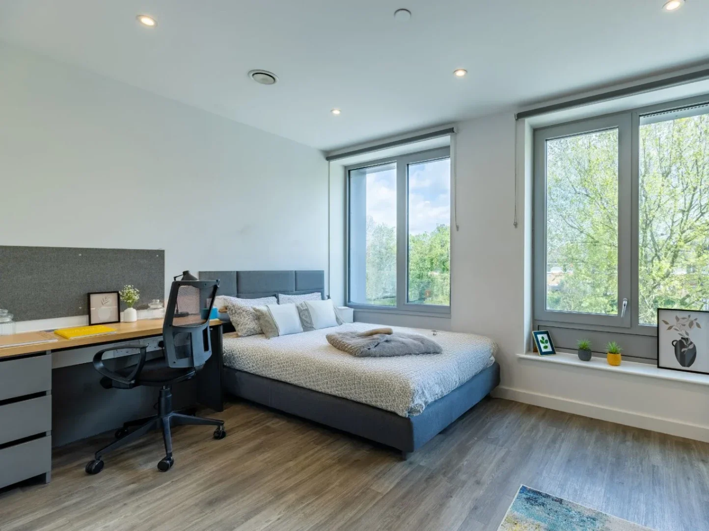Room Avondale Square in Greater London