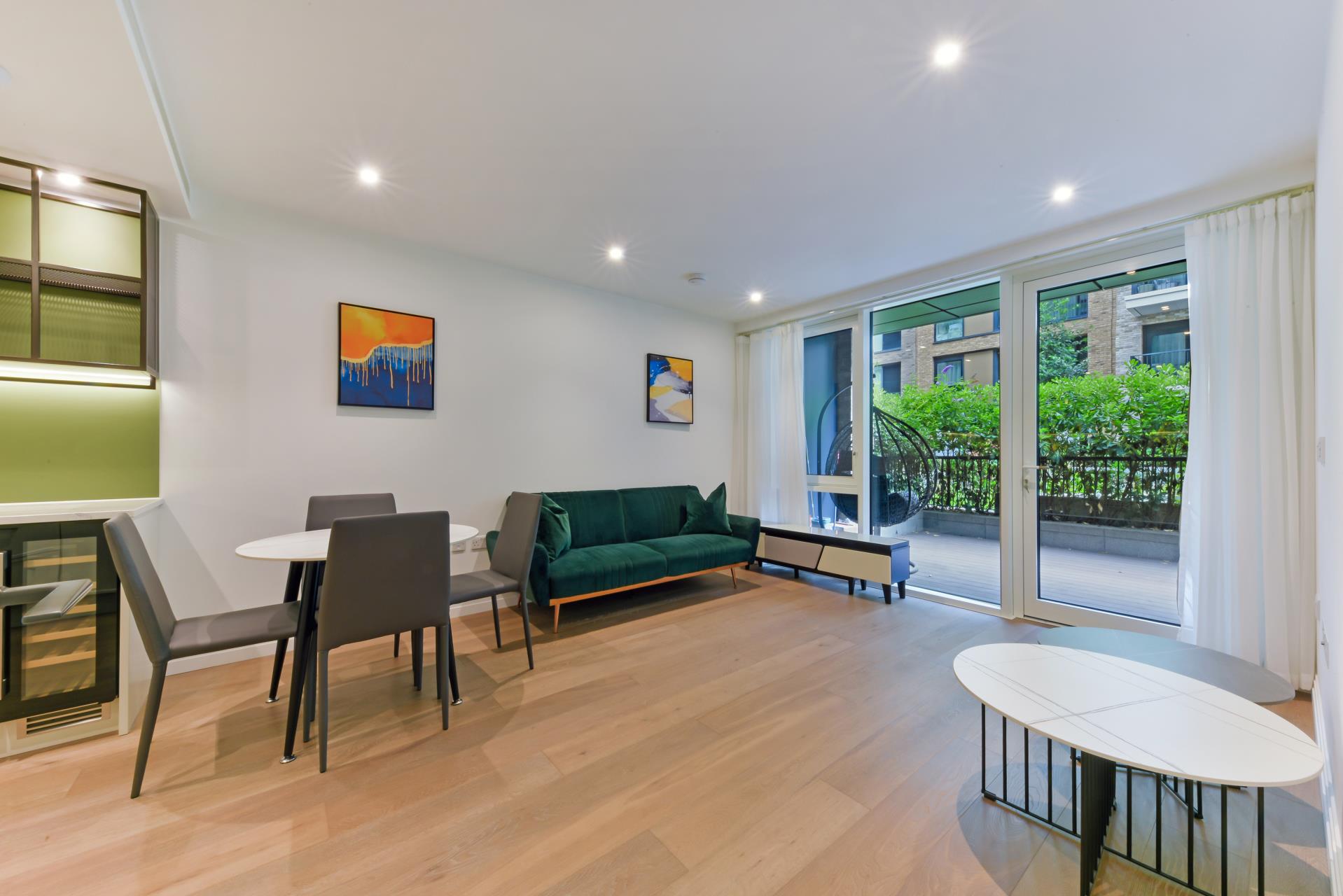 Flat Thurstan Street in Greater London