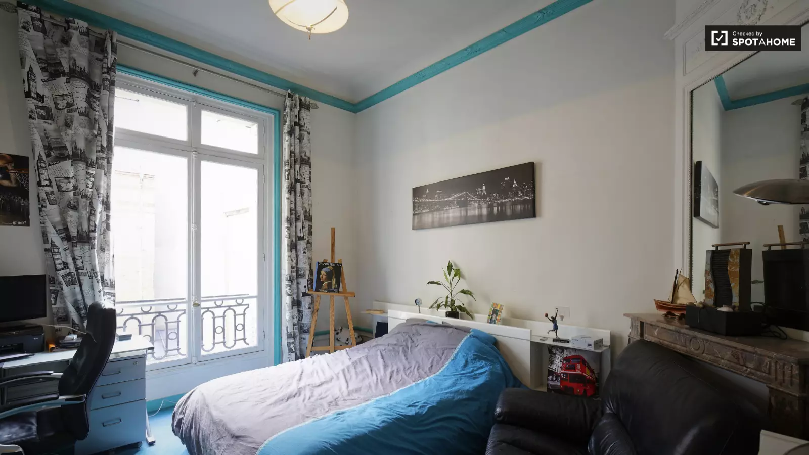 Flat Rue Littré in Paris