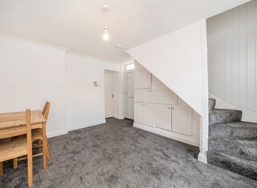 House Salmon Lane in Greater London