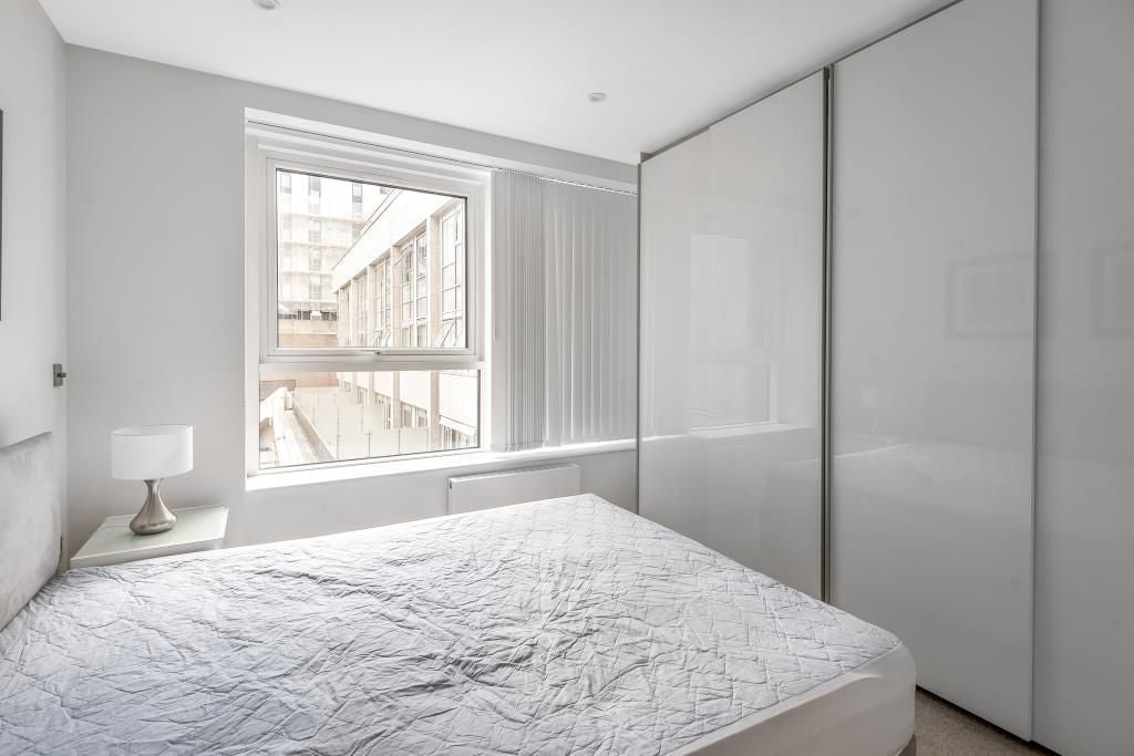 Flat Balfour Road in Greater London
