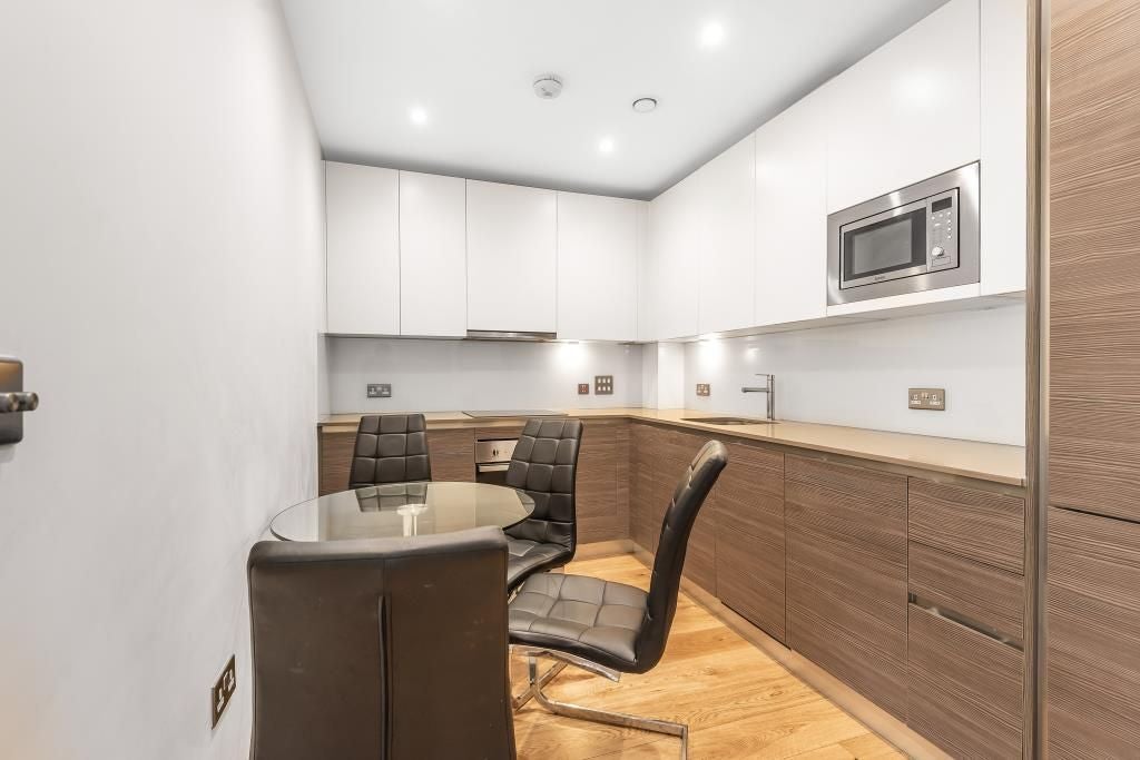 Flat Balfour Road in Greater London