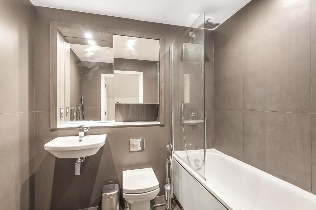 Flat Balfour Road in Greater London