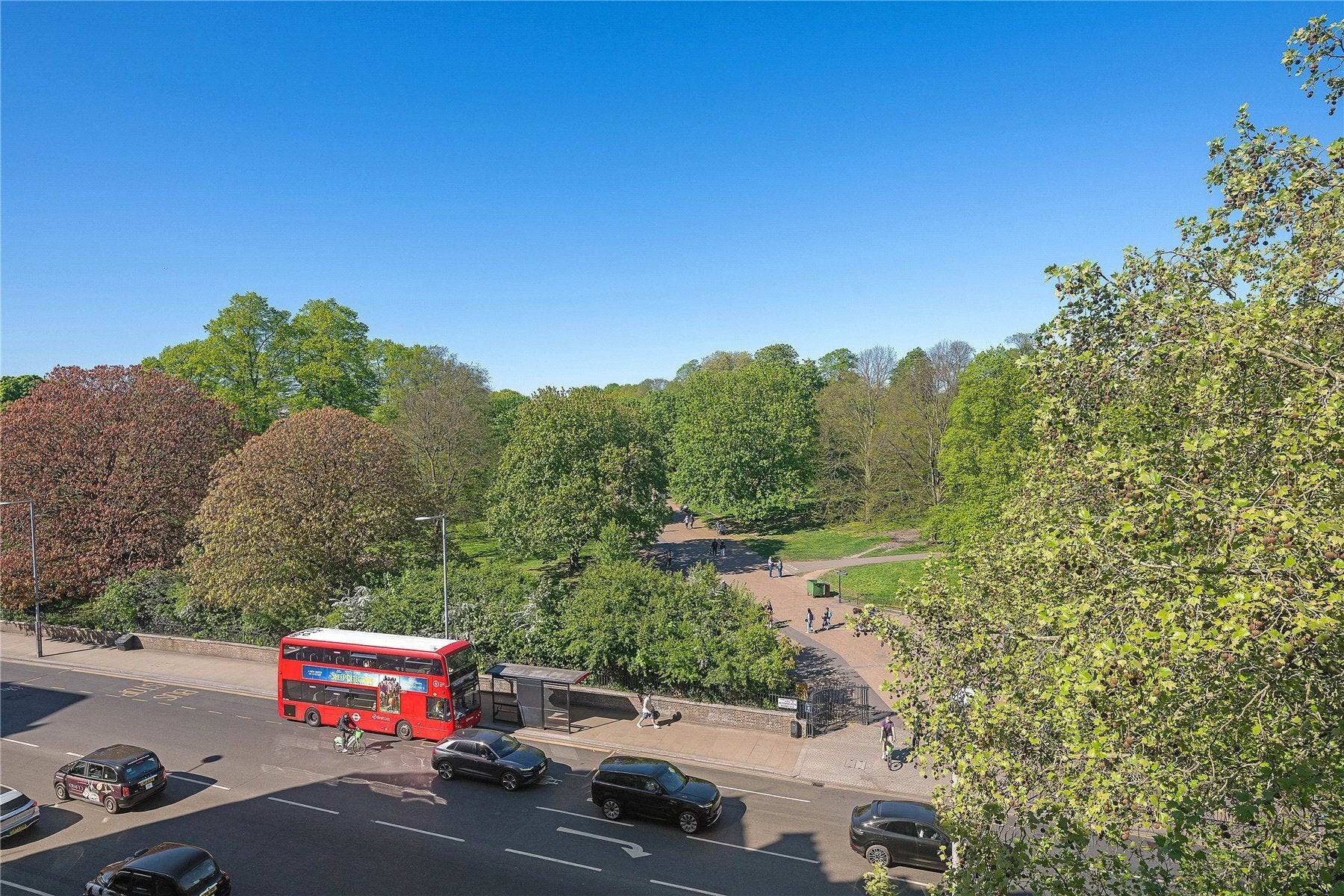 Flat Hyde Park Gate in Greater London